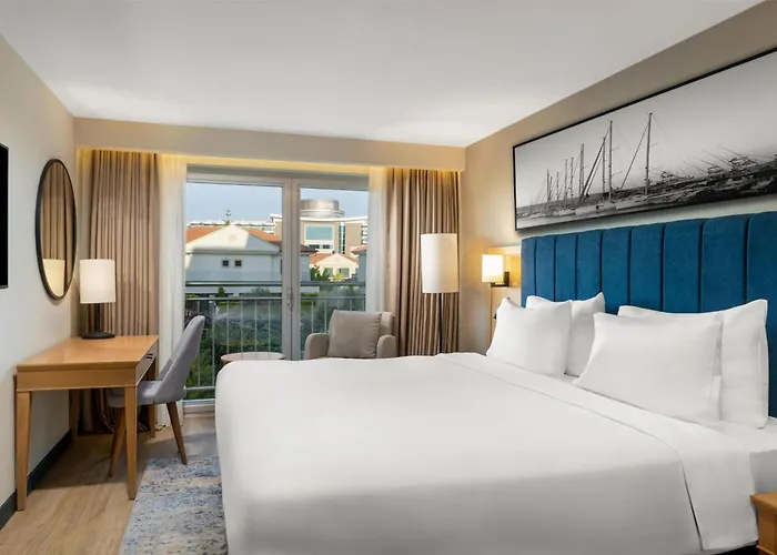 Radisson Blu & 5* Çeşme