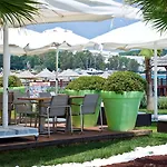אתר נופש Radisson Blu & 5*