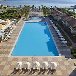 Radisson Blu & 5*