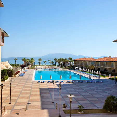 ラディソン ブルー ＆ スパ チェシメ リゾート