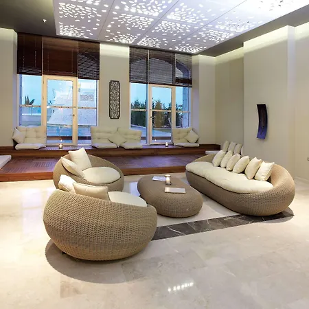 Radisson Blu & 5*