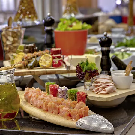 ラディソン ブルー ＆ スパ チェシメ