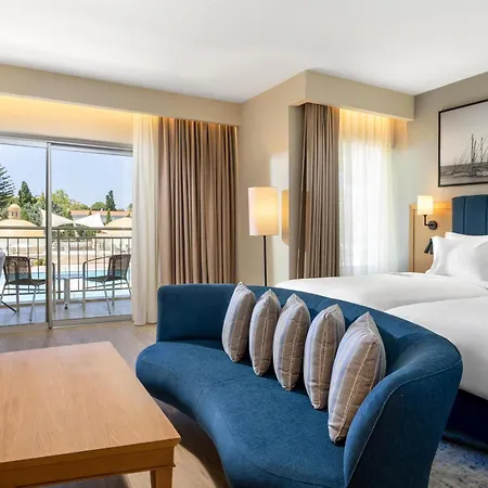 Radisson Blu & Rezort 5*