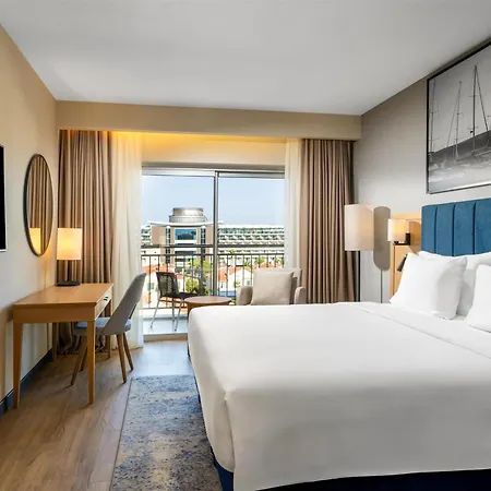 Radisson Blu & 5* Çeşme