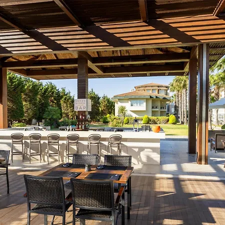 ラディソン ブルー ＆ スパ チェシメ