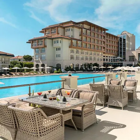 Radisson Blu & Rezort 5*