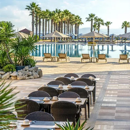 Radisson Blu & 5* Çeşme