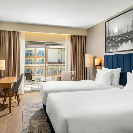 Radisson Blu & 5* Çeşme