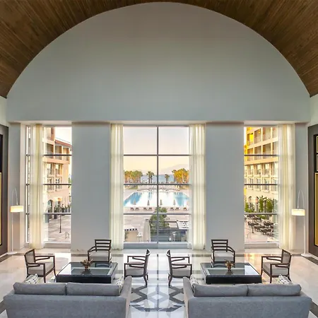 Radisson Blu & Rezort 5*