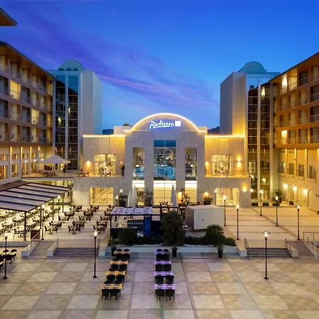Ośrodek wypoczynkowy Radisson Blu & 5*