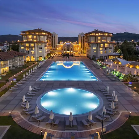 ラディソン ブルー ＆ スパ チェシメ リゾート