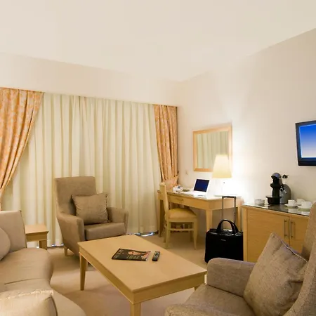 Radisson Blu & 5*