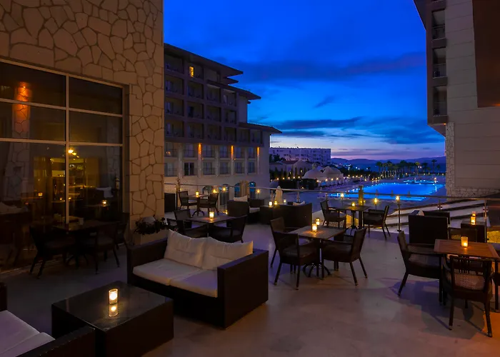 Radisson Blu & 5* Çeşme