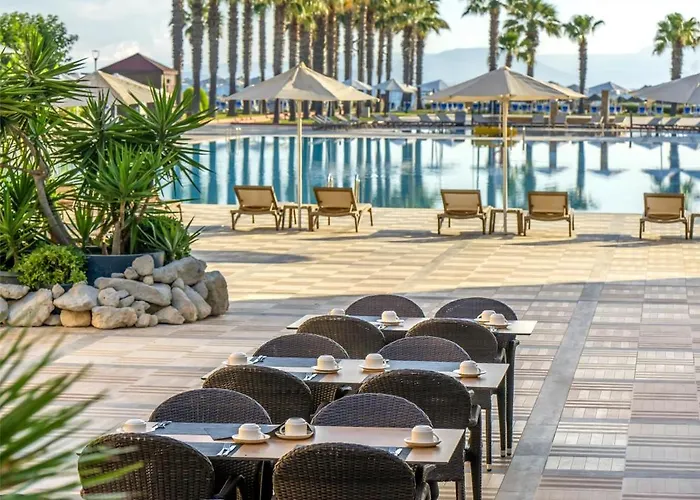 Radisson Blu & 5* Çeşme