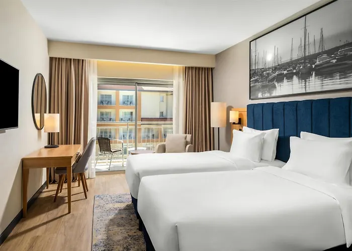 Radisson Blu & 5* Çeşme